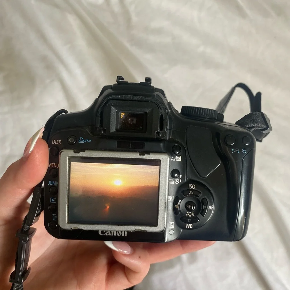 CANON eos rebel camera